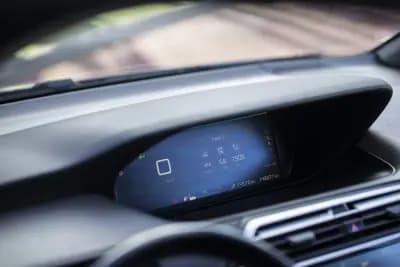 Sell Citroën C4 Picasso 2018 - 13900 EUR, 145077 km - AUTO.MOTO.pt