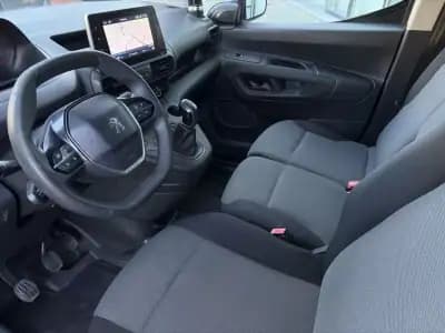 Sell Peugeot Partner 2020 - 12500 EUR, 156592 km - AUTO.MOTO.pt