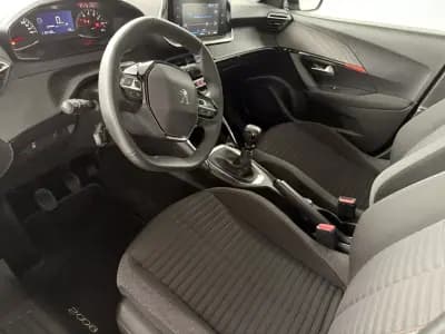 Vendo Peugeot 2008 2022 - 18490 EUR, 116436 km - AUTO.MOTO.pt