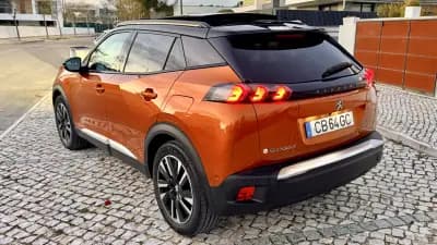 Sell Peugeot e-2008 2020 - 18900 EUR, 53838 km - AUTO.MOTO.pt