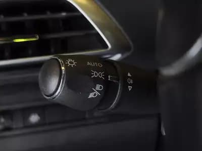 Vendo Peugeot 3008 2022 - 21990 EUR, 34669 km - AUTO.MOTO.pt