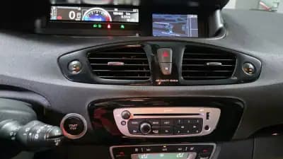 Vendo Renault Grand Scénic 2012 - 9990 EUR, 188000 km - AUTO.MOTO.pt