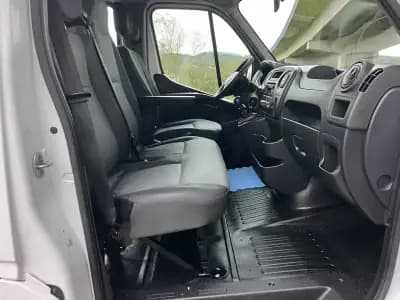 Sell Renault Master 2019 - 22990 EUR, 190000 km - AUTO.MOTO.pt