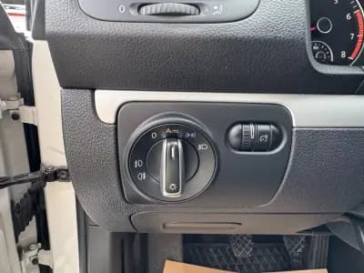 Vendo Volkswagen Scirocco 2010 - 10900 EUR, 189000 km - AUTO.MOTO.pt