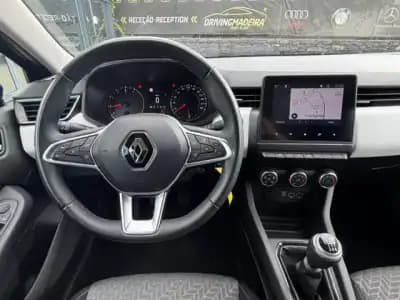 Vendo Renault Clio 2021 - 14500 EUR, 91360 km - AUTO.MOTO.pt
