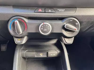 Vendo Kia Stonic 2023 - 15500 EUR, 91000 km - AUTO.MOTO.pt