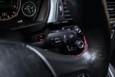 Vendo BMW 318 2015 - 16900 EUR, 246569 km - AUTO.MOTO.pt