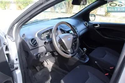 Vendo Ford KA 2018 - 11650 EUR, 55000 km - AUTO.MOTO.pt