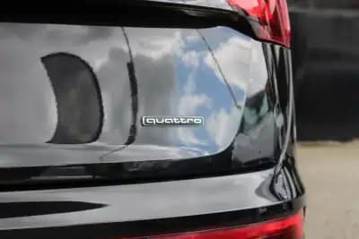 Vendo Audi Q5 Sportback 2022 - 56900 EUR, 63003 km - AUTO.MOTO.pt