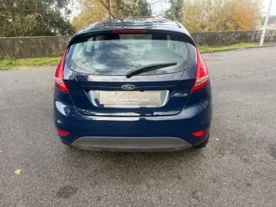 Vendo Ford Fiesta 2009 - 5990 EUR, 171000 km - AUTO.MOTO.pt
