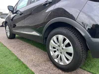 Vendo Renault Captur 2015 - 11900 EUR, 133000 km - AUTO.MOTO.pt