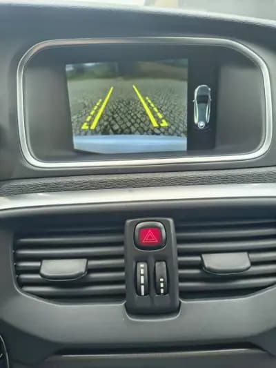 Vendo Volvo V40 Cross Country 2015 - 13900 EUR, 162000 km - AUTO.MOTO.pt