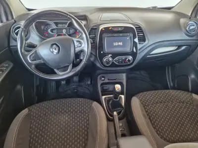 Vendo Renault Captur 2017 - 11750 EUR, 145000 km - AUTO.MOTO.pt