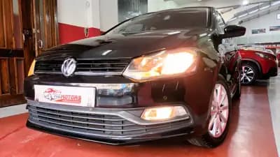 Vendo Volkswagen Polo 2015 - 10500 EUR, 125941 km - AUTO.MOTO.pt