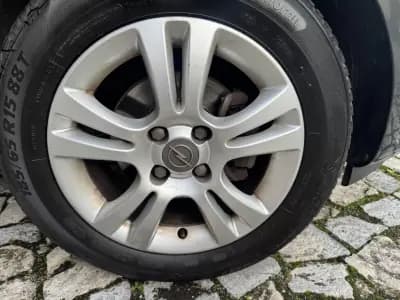 Vendo Opel Corsa 2013 - 7750 EUR, 122000 km - AUTO.MOTO.pt