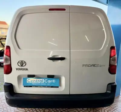 Sell Toyota Proace 2024 - 17450 EUR, 82000 km - AUTO.MOTO.pt