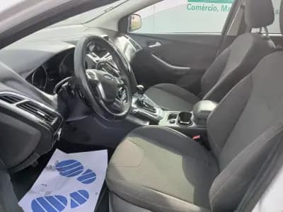 Sell Ford Focus 2012 - 7950 EUR, 136113 km - AUTO.MOTO.pt