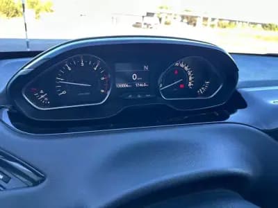 Vendo Peugeot 208 2013 - 10990 EUR, 129992 km - AUTO.MOTO.pt