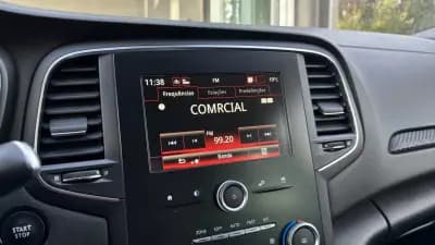 Vendo Renault Mégane Sport Tourer 2018 - 12999 EUR, 131021 km - AUTO.MOTO.pt