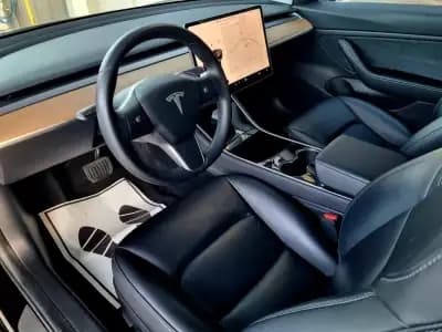 Vendo Tesla Model 3 2019 - 22500 EUR, 56000 km - AUTO.MOTO.pt