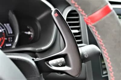 Vendo Renault Mégane 2019 - 43990 EUR, 42000 km - AUTO.MOTO.pt