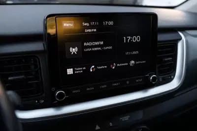 Sell Kia Stonic 2022 - 13999 EUR, 93000 km - AUTO.MOTO.pt