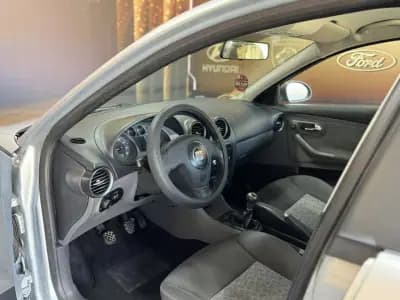 Vendo SEAT Ibiza 2006 - 4750 EUR, 172000 km - AUTO.MOTO.pt