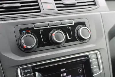 Vendo Volkswagen CADDY 2.0 TDI EXTRA AC 2019 - 12490 EUR, 199000 km - AUTO.MOTO.pt