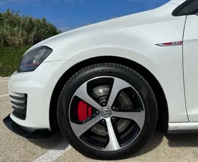 Sell Volkswagen Golf 2013 - 19990 EUR, 191239 km - AUTO.MOTO.pt