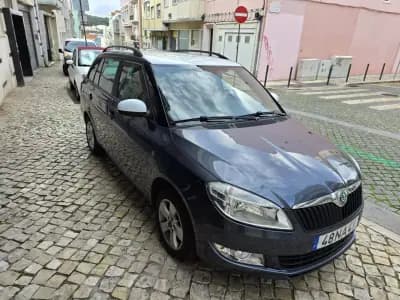 Vendo Skoda Fabia Break 2012 - 6000 EUR, 165296 km - AUTO.MOTO.pt