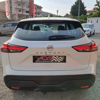 Vendo Nissan Qashqai 2022 - 23450 EUR, 37000 km - AUTO.MOTO.pt