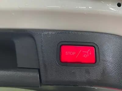 Sell Mercedes-Benz GLA 180 2015 - 21950 EUR, 22737 km - AUTO.MOTO.pt