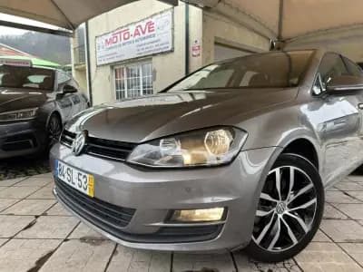 Vendo Volkswagen Golf 2017 - 15950 EUR, 175038 km - AUTO.MOTO.pt