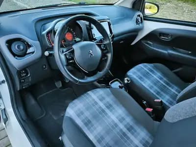 Vendo Peugeot 108 2018 - 9999 EUR, 180453 km - AUTO.MOTO.pt