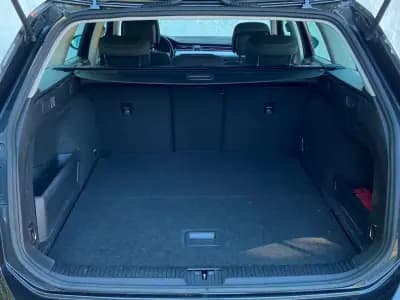 Vendo Volkswagen Passat Variant 2021 - 19900 EUR, 129031 km - AUTO.MOTO.pt