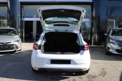 Vendo Renault Clio 2020 - 13900 EUR, 141315 km - AUTO.MOTO.pt