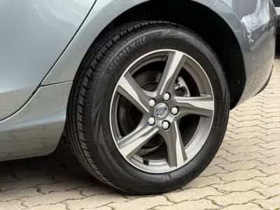 Vendo Volvo V40 2018 - 16850 EUR, 87000 km - AUTO.MOTO.pt