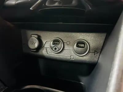 Sell Peugeot 2008 2013 - 9950 EUR, 134000 km - AUTO.MOTO.pt