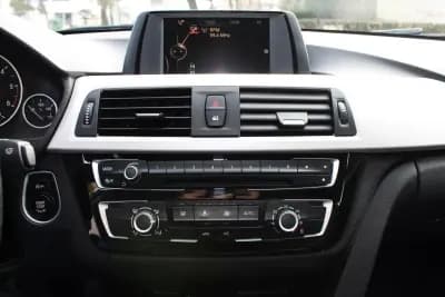 Sell BMW 318 2016 - 16900 EUR, 157000 km - AUTO.MOTO.pt