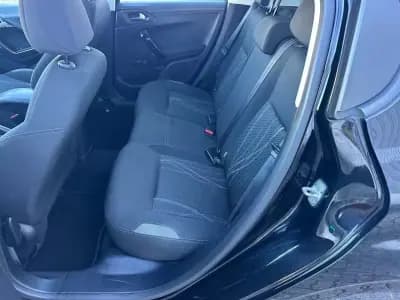 Vendo Peugeot 208 2013 - 10990 EUR, 129992 km - AUTO.MOTO.pt