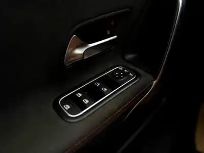 Sell Mercedes-Benz A 200 2024 - 32950 EUR, 44000 km - AUTO.MOTO.pt