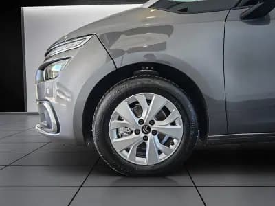 Vendo Citroën C4 Spacetourer 2022 - 22950 EUR, 70000 km - AUTO.MOTO.pt