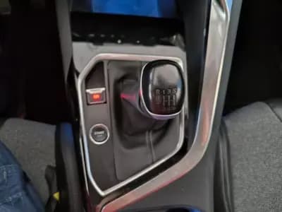 Vendo Peugeot 3008 2018 - 15992 EUR, 65181 km - AUTO.MOTO.pt