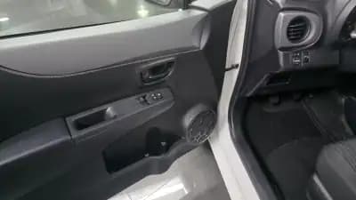 Vendo Toyota Yaris 2012 - 8490 EUR, 154000 km - AUTO.MOTO.pt