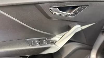 Vendo Audi Q2 2018 - 19900 EUR, 102000 km - AUTO.MOTO.pt