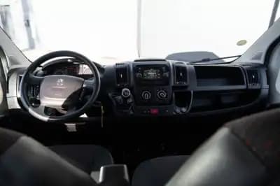 Sell Peugeot Boxer 2019 - 19999 EUR, 172000 km - AUTO.MOTO.pt