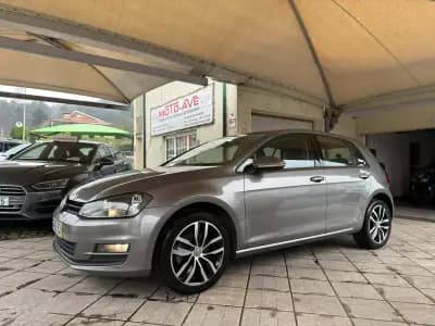Vendo Volkswagen Golf 2017 - 15950 EUR, 175038 km - AUTO.MOTO.pt