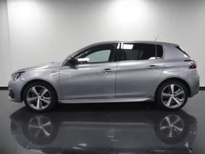 Sell Peugeot 308 2020 - 15500 EUR, 60000 km - AUTO.MOTO.pt
