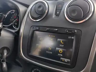 Vendo Dacia Sandero 2014 - 9950 EUR, 161000 km - AUTO.MOTO.pt