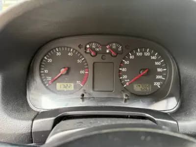 Vendo Volkswagen Golf 2001 - 3250 EUR, 147000 km - AUTO.MOTO.pt